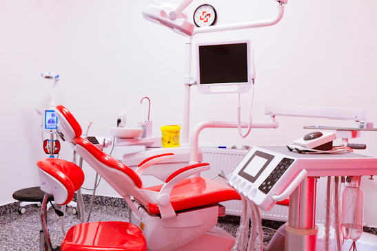 Slider image (5) Astra Dental Clinic